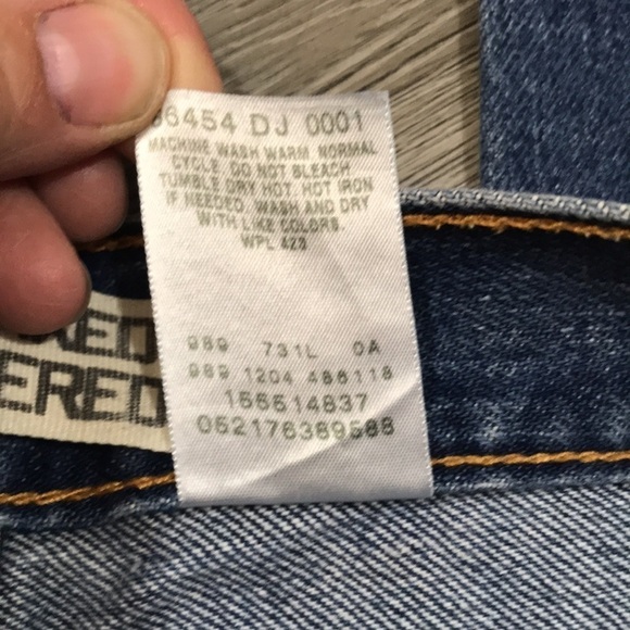 Levi’s 550 Medium Wash Classic Relaxed Tapered Jeans size 12Long - Picture 10 of 10